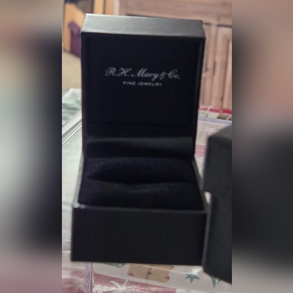 R. H. Macy & Co. JEWELRY Gift Box Set • 2 Pieces ( Used ) - Picture 4 of 8